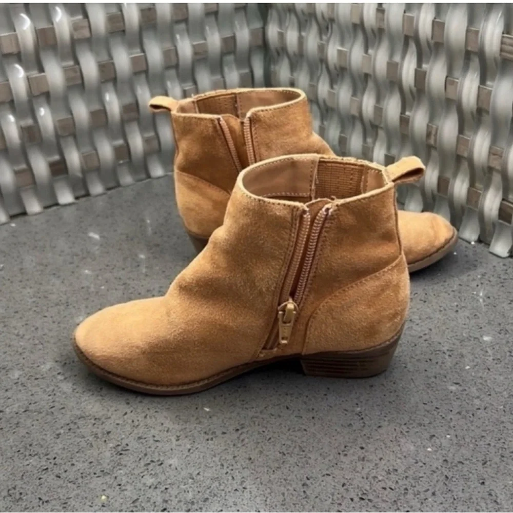 Treasure Bond Tan Suede Ankle Boots size 13 great condition